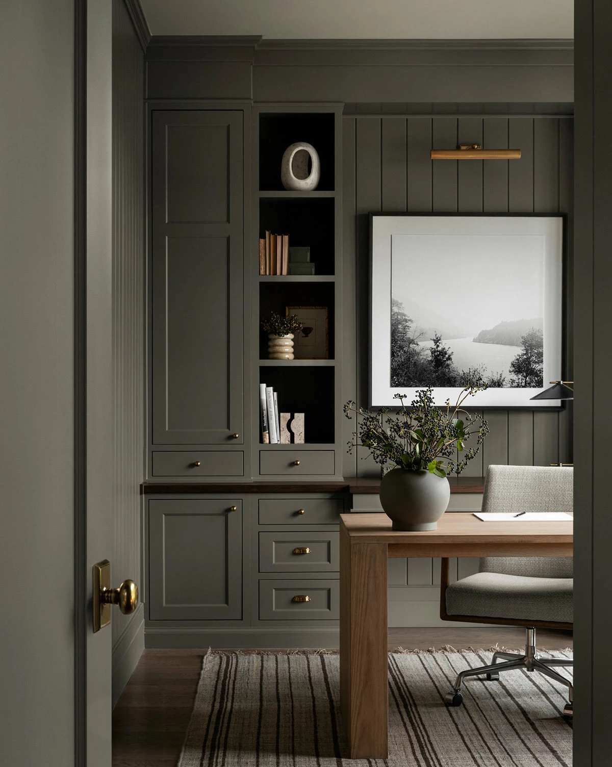 White Marble Sculpture 4 White Marble Sculpture - Image 2