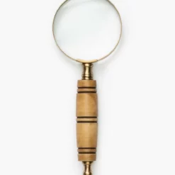 Mortimer Magnifying Glass
