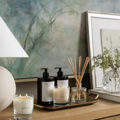 Oak & Orange Blossom Candle -US Home Decoration Sales Store fragrance templated 4 464dc4f0 8c18 4209 a7c6 07e9f2d3b80c